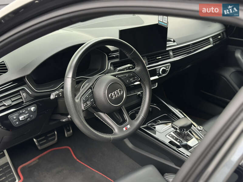 Универсал Audi A4 2022 в Ровно