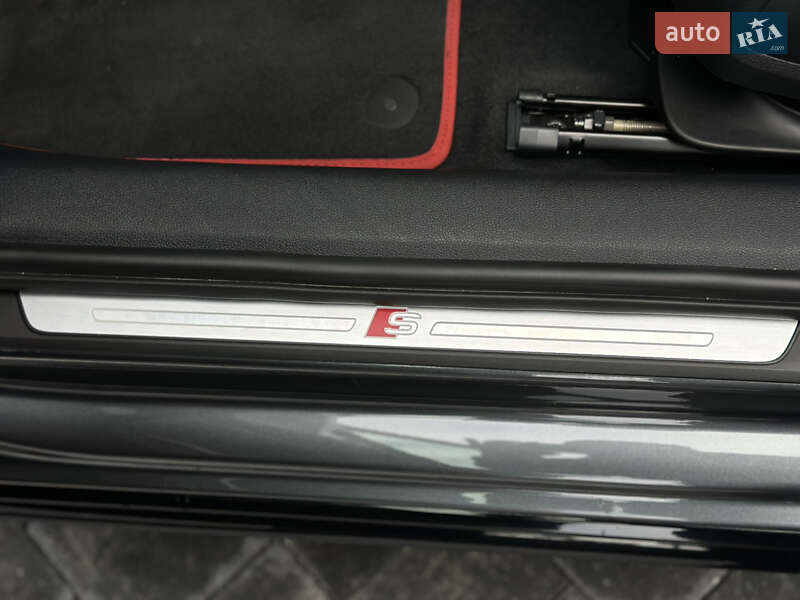 Универсал Audi A4 2022 в Ровно