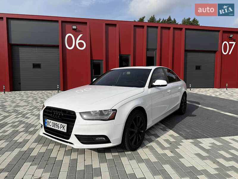 Седан Audi A4 2013 в 