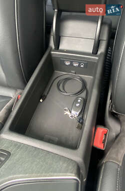Седан Audi A4 2016 в 