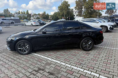 Седан Audi A4 2016 в 