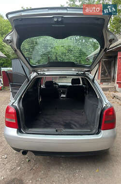 Универсал Audi A4 1998 в 