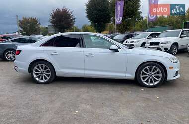 Седан Audi A4 2018 в 