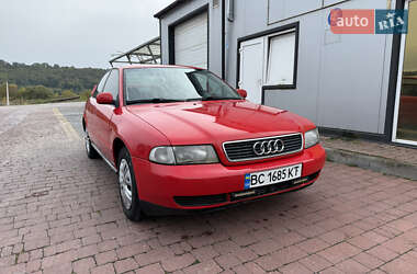 Седан Audi A4 1995 в 