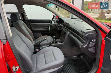 Седан Audi A4 1995 в 