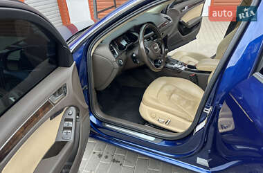 Седан Audi A4 2013 в 