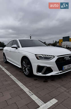 Седан Audi A4 2022 в 
