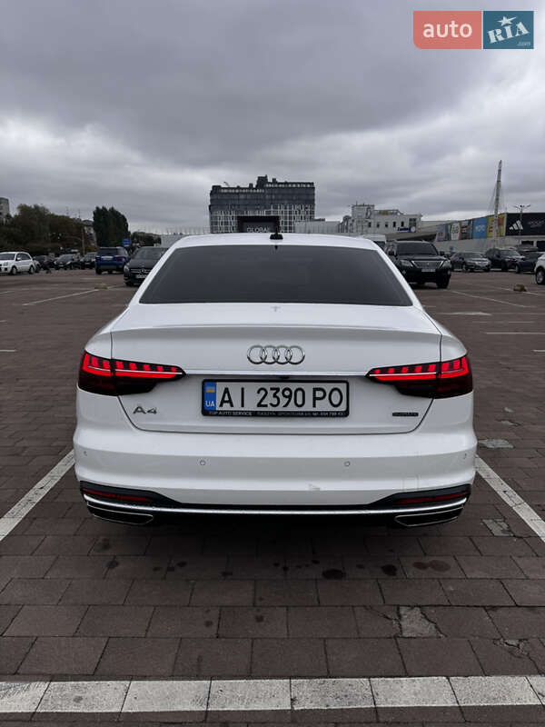 Седан Audi A4 2022 в Житомире