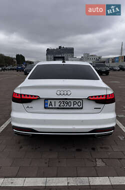 Седан Audi A4 2022 в 