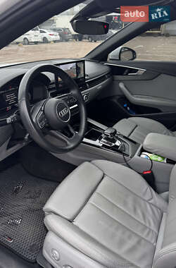 Седан Audi A4 2022 в 