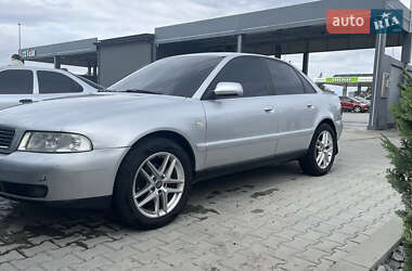 Седан Audi A4 1999 в Львове