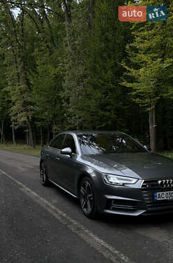 Седан Audi A4 2017 в 