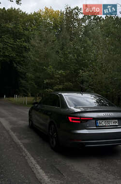 Седан Audi A4 2017 в 