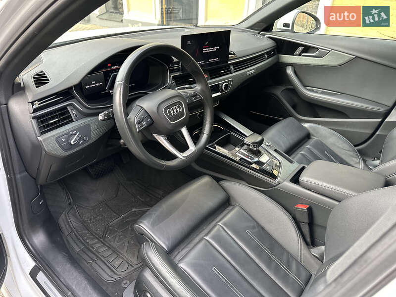 Седан Audi A4 2022 в Киеве