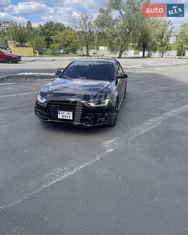 Седан Audi A4 2015 в Кривом Роге