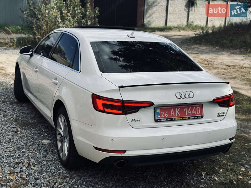 Седан Audi A4 2017 в Полтаві
