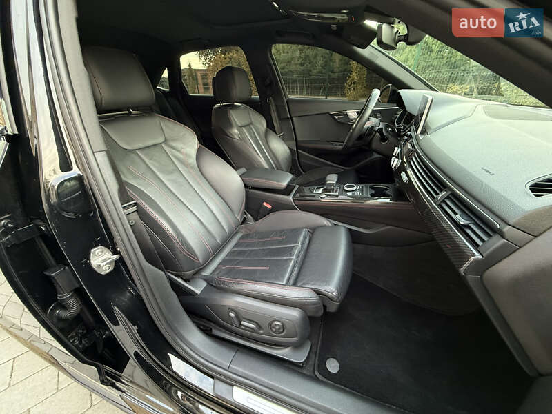 Седан Audi A4 2017 в Луцке