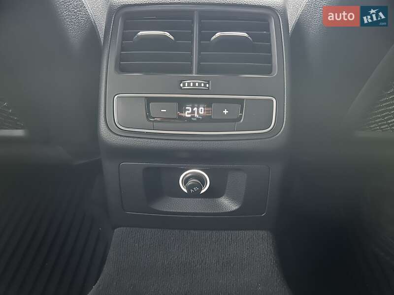 Седан Audi A4 2017 в Киеве