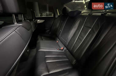 Седан Audi A4 2015 в 