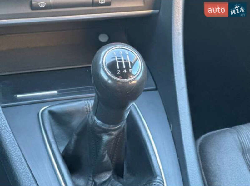 Седан Audi A4 2005 в Днепре