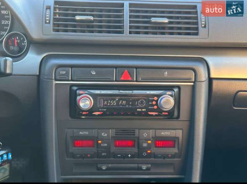 Седан Audi A4 2005 в Днепре