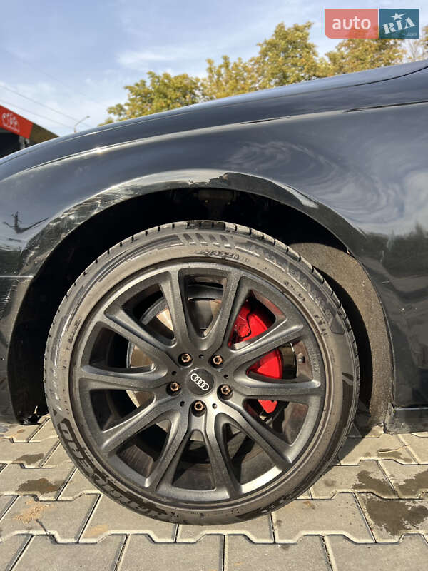 Седан Audi A4 2010 в Стрые