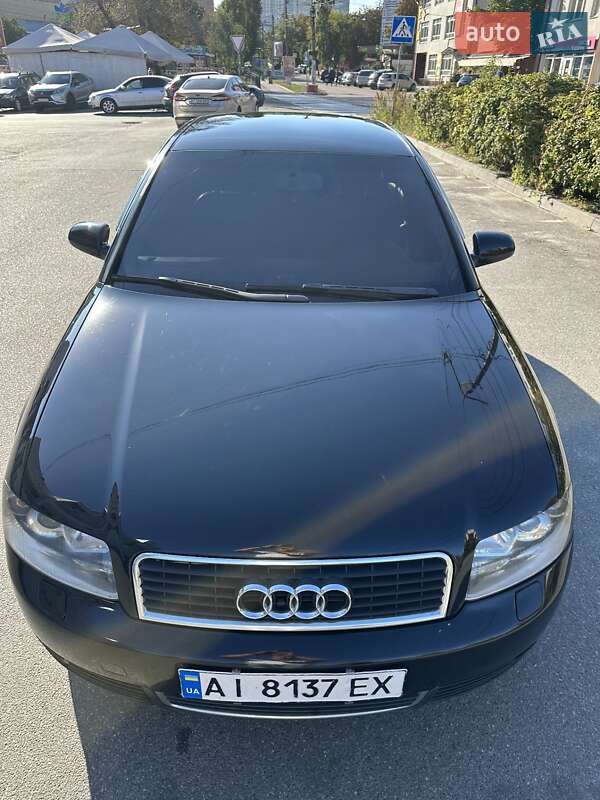 Седан Audi A4 2004 в Вышгороде