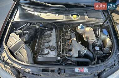 Седан Audi A4 2004 в 