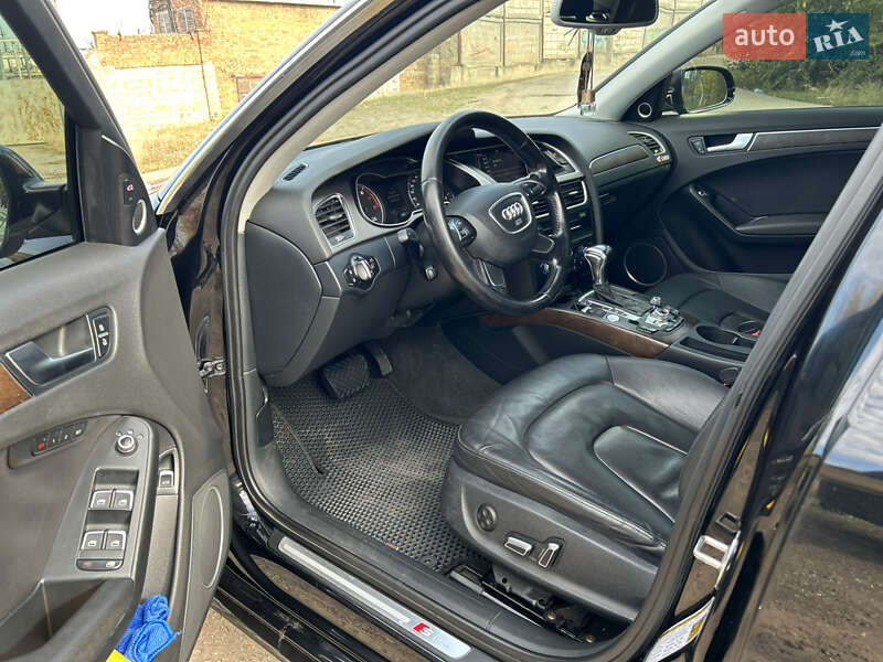 Седан Audi A4 2013 в Николаеве