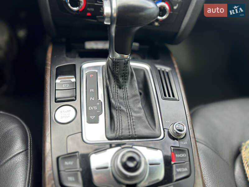 Седан Audi A4 2013 в Николаеве