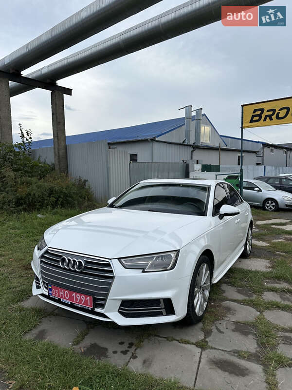 Седан Audi A4 2018 в Луцке