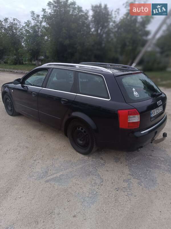 Универсал Audi A4 2002 в Городке