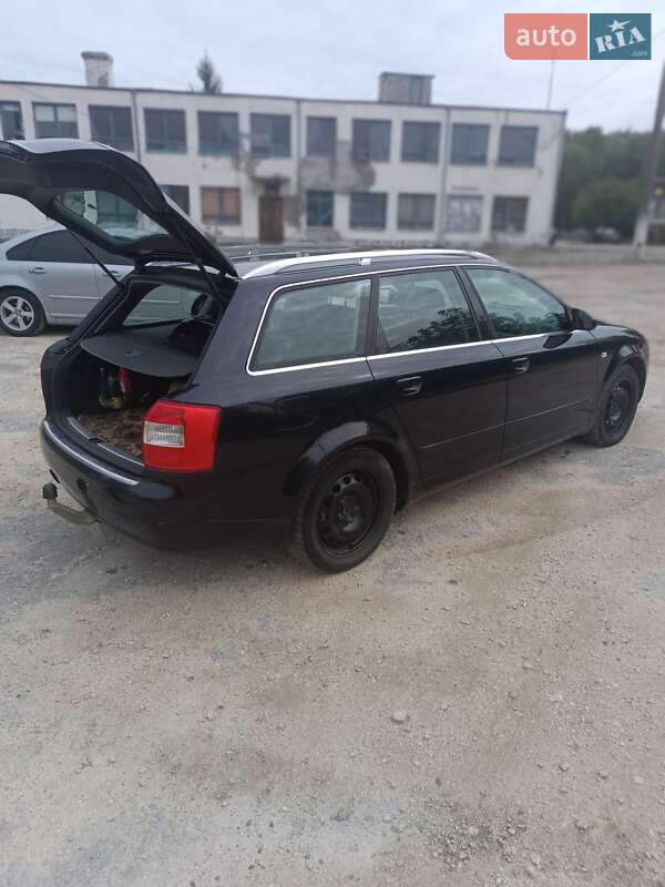 Универсал Audi A4 2002 в Городке
