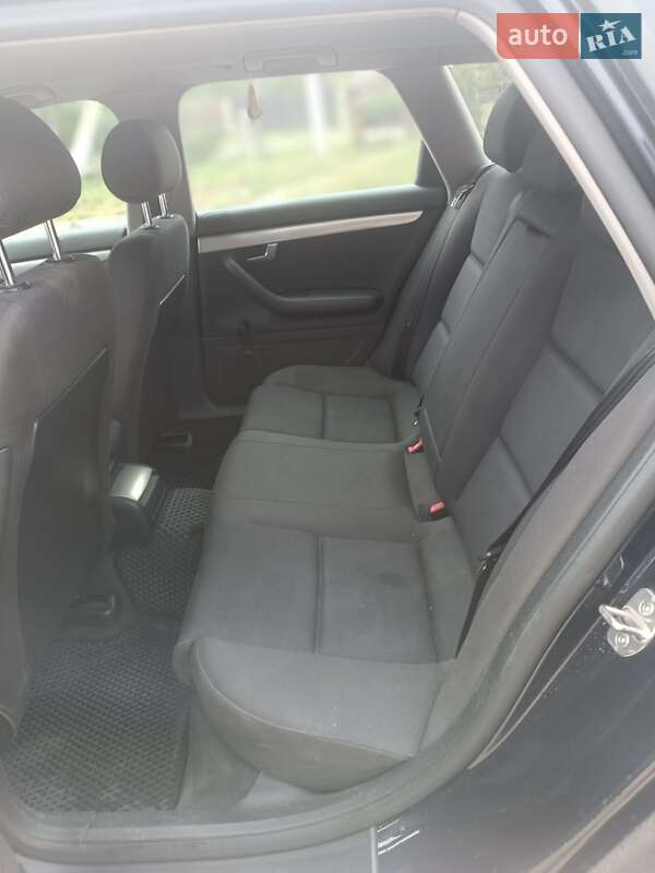 Универсал Audi A4 2002 в Городке