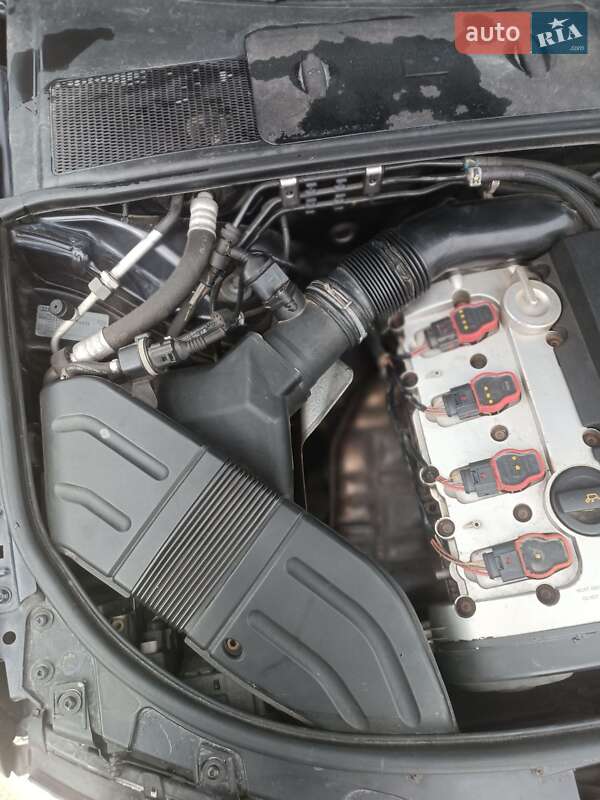 Универсал Audi A4 2002 в Городке