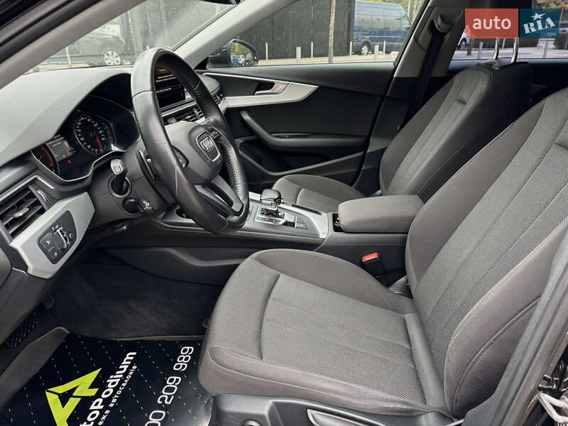 Универсал Audi A4 2017 в Киеве