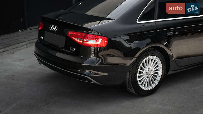 Седан Audi A4 2015 в Киеве