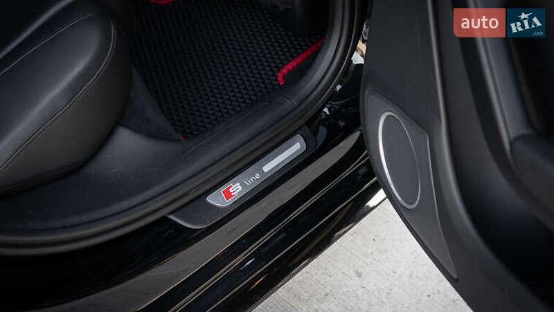 Седан Audi A4 2015 в Киеве