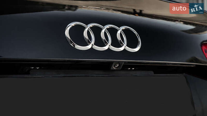 Седан Audi A4 2015 в Киеве