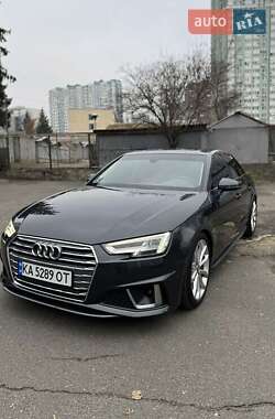 Седан Audi A4 2019 в Киеве