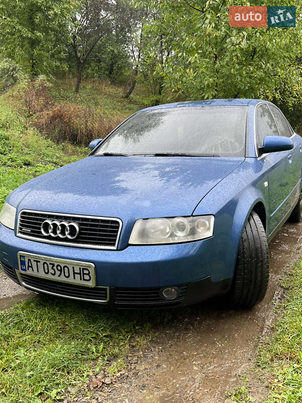 Седан Audi A4 2000 в Косове