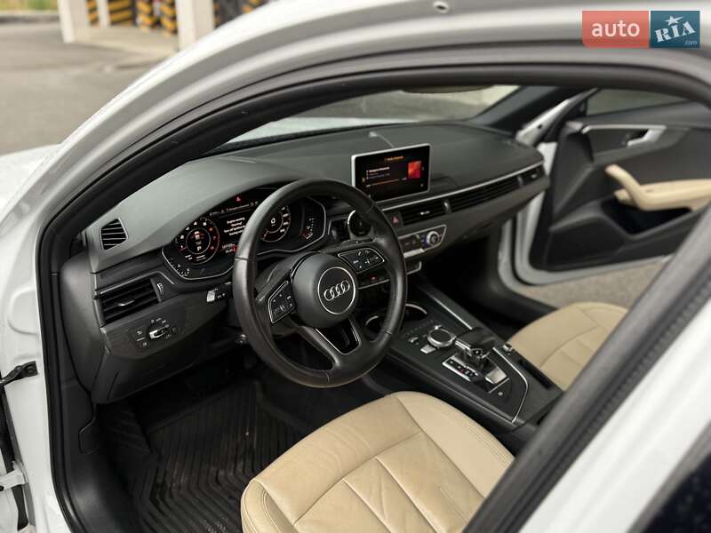 Седан Audi A4 2017 в Киеве