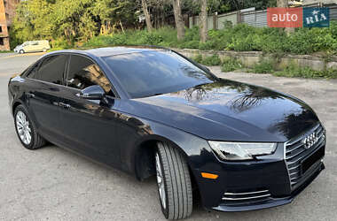 Седан Audi A4 2016 в 