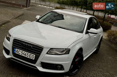 Седан Audi A4 2012 в Ивано-Франковске