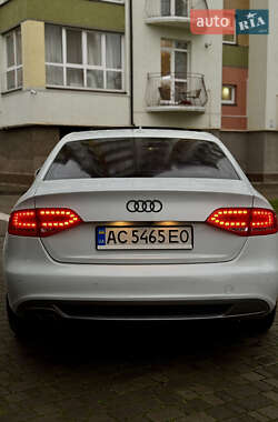 Седан Audi A4 2012 в 