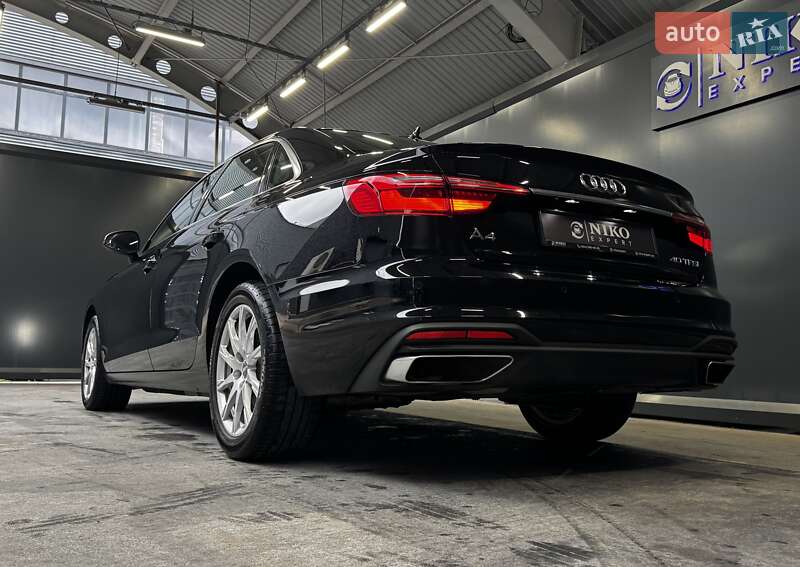 Седан Audi A4 2020 в Киеве
