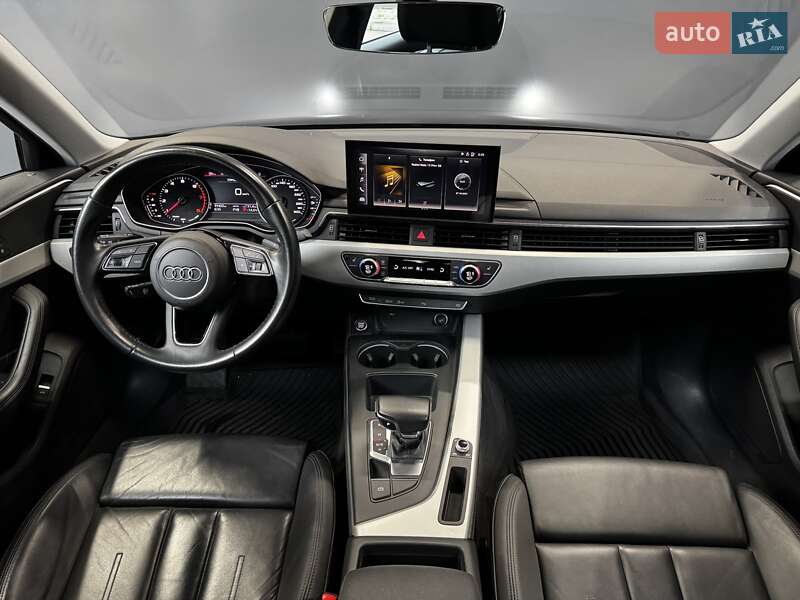 Седан Audi A4 2020 в Киеве