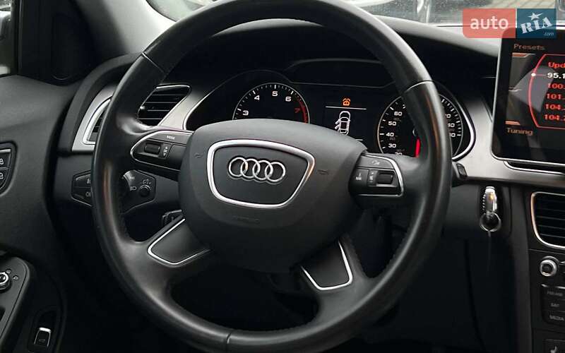 Седан Audi A4 2013 в Ивано-Франковске
