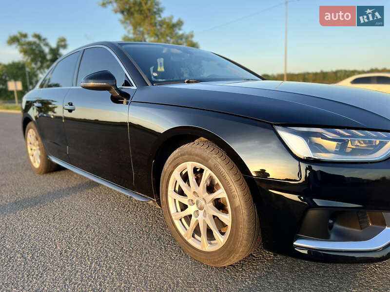 Седан Audi A4 2020 в Киеве