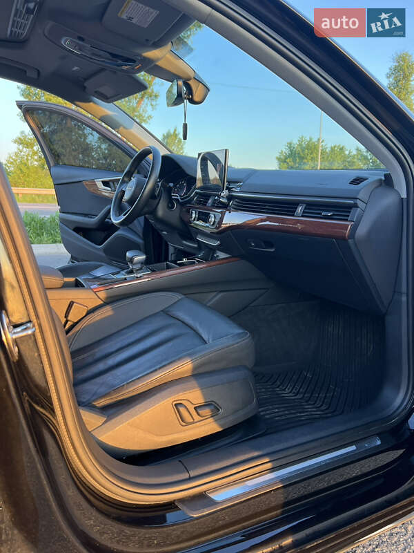 Седан Audi A4 2020 в Киеве